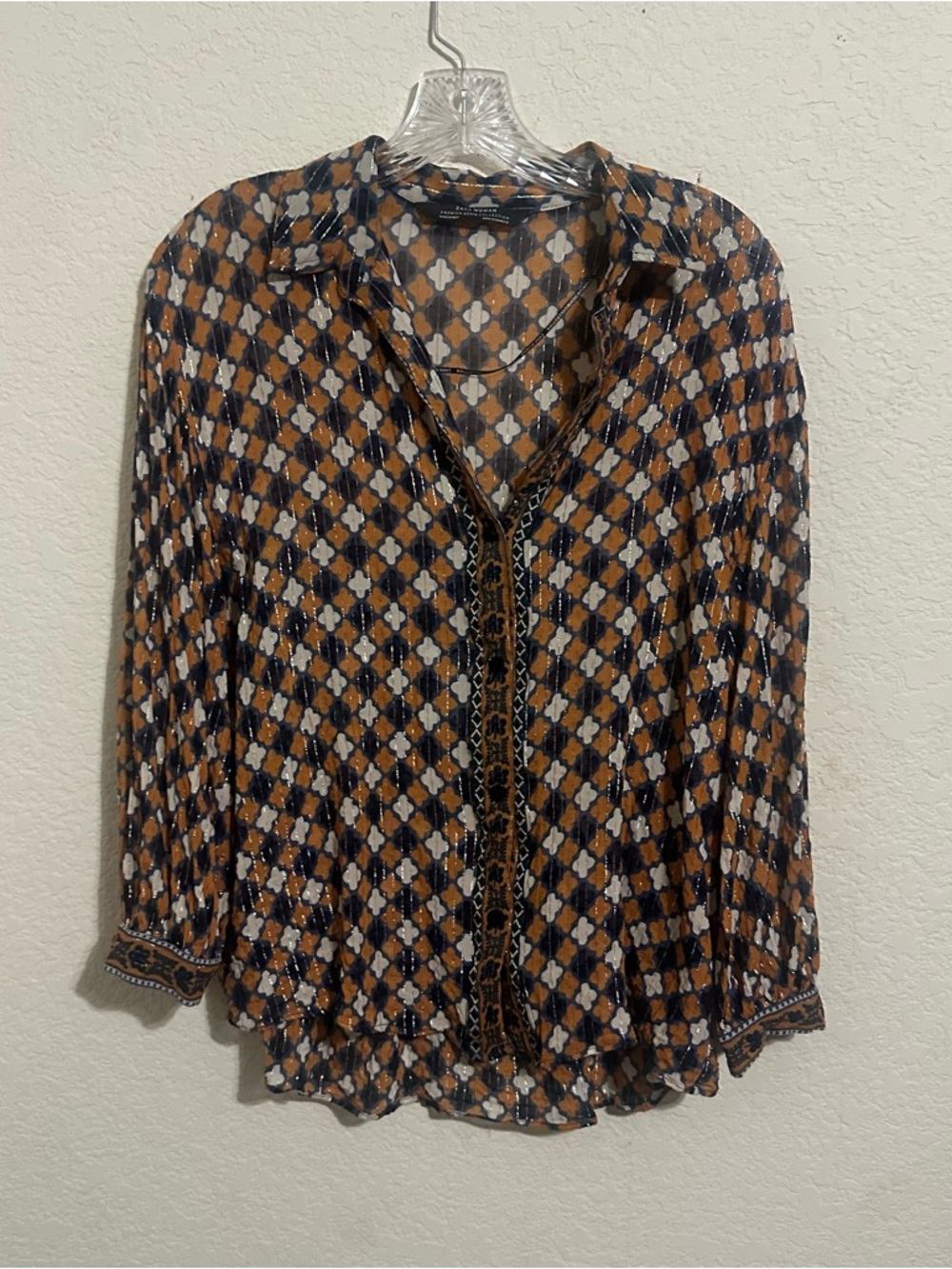 Zara women’s Geometric Print Button-Front Blouse Medium